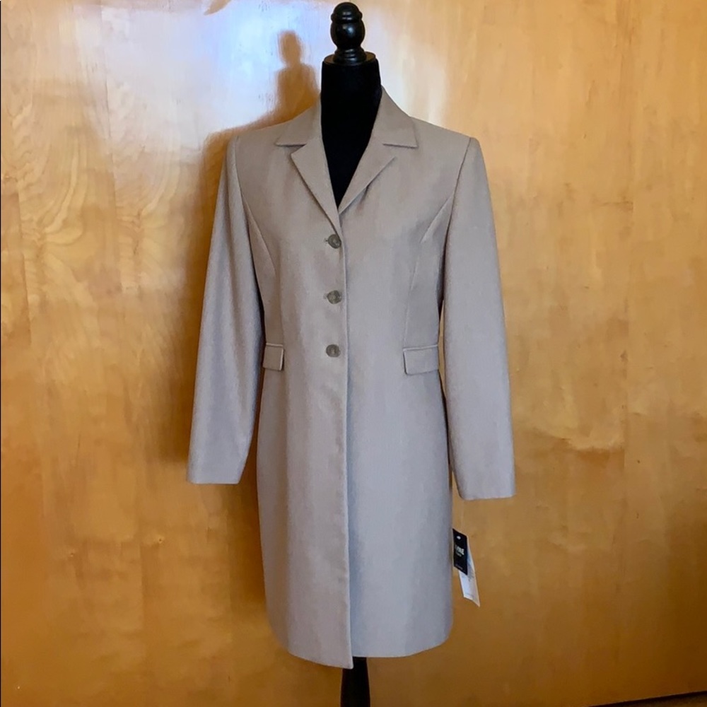 NWT Levine Classics 2pc Pant Suit